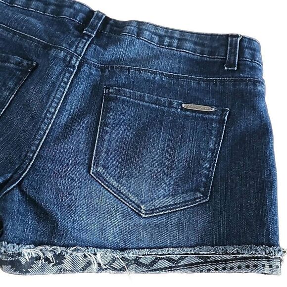 Celebrity Pink Denim Short, shorts. Size 11 - Picture 4 of 7